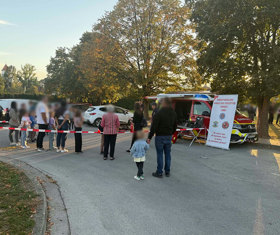 GASILCI PGD ORMOŽ NA OBISKU PRI PRVOŠOLCIH