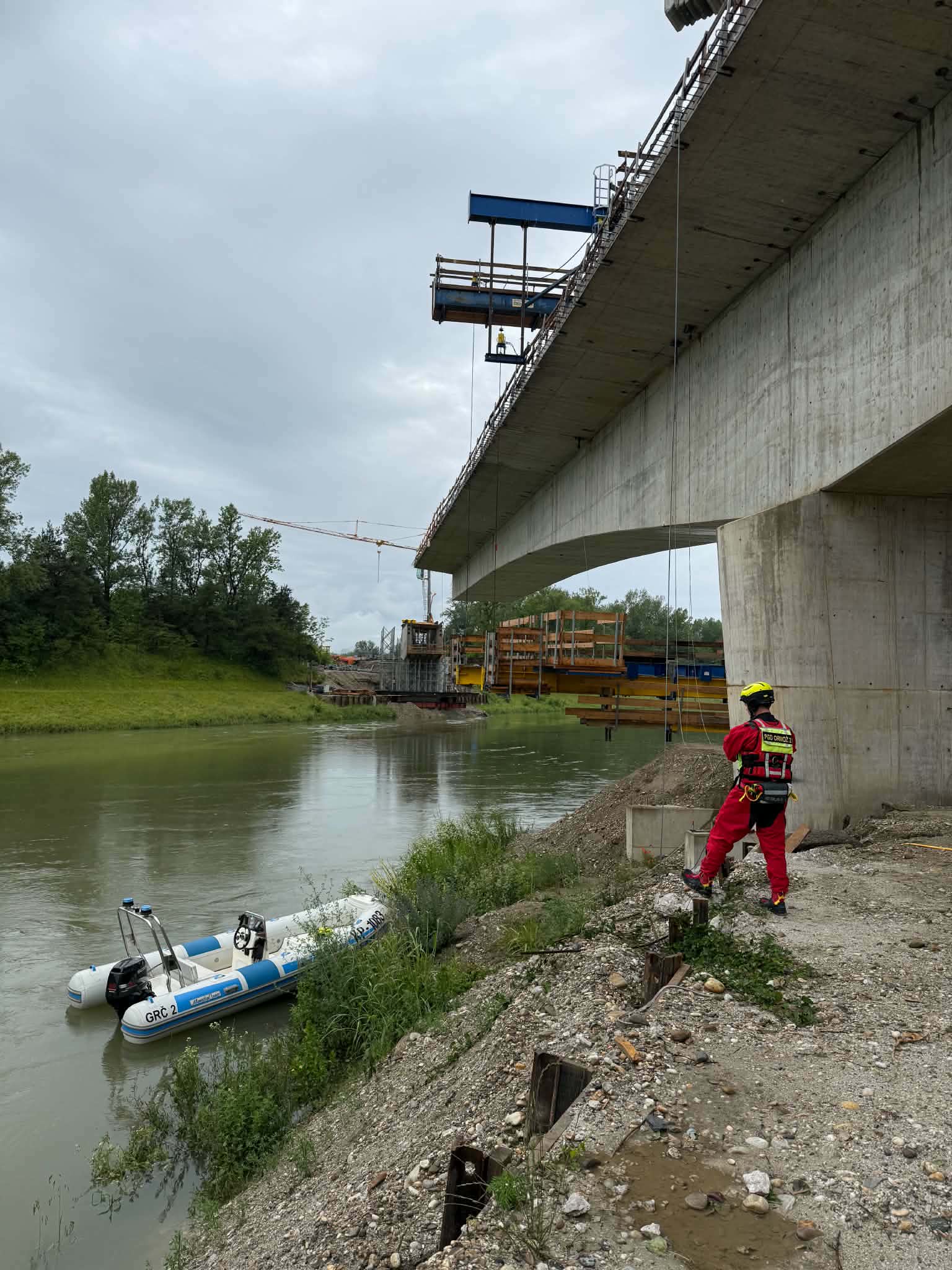 🌊 Varovanje del na vodi – gradnja glavne ceste Ormož–Markovci 🚧